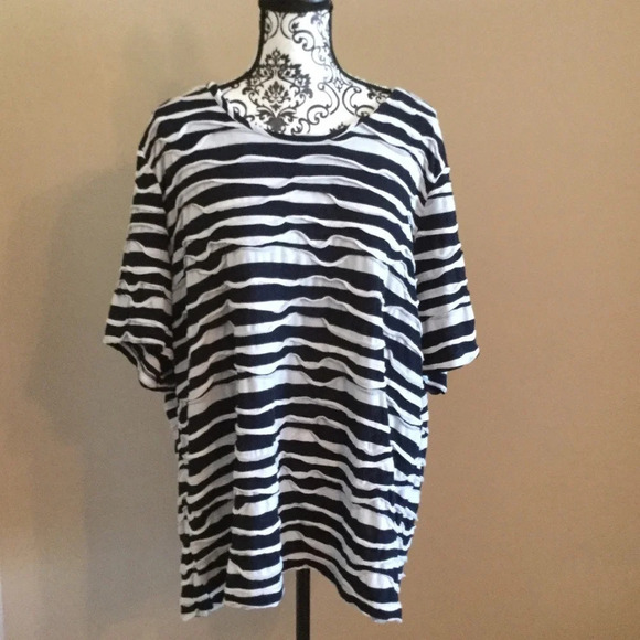 C J BANKS NAVY BLUE and WHITE stripe. Size 3 X - Picture 4 of 7